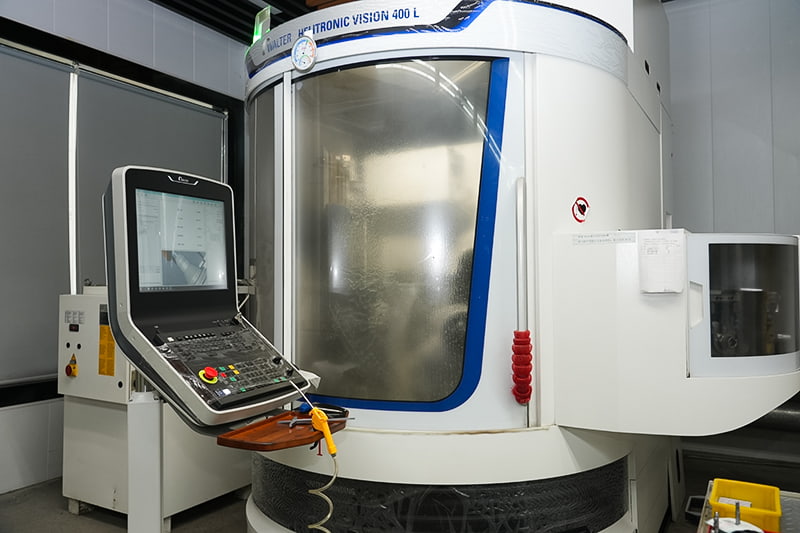 วอลเตอร์ เฮลิโทรนิค วิชั่น 400